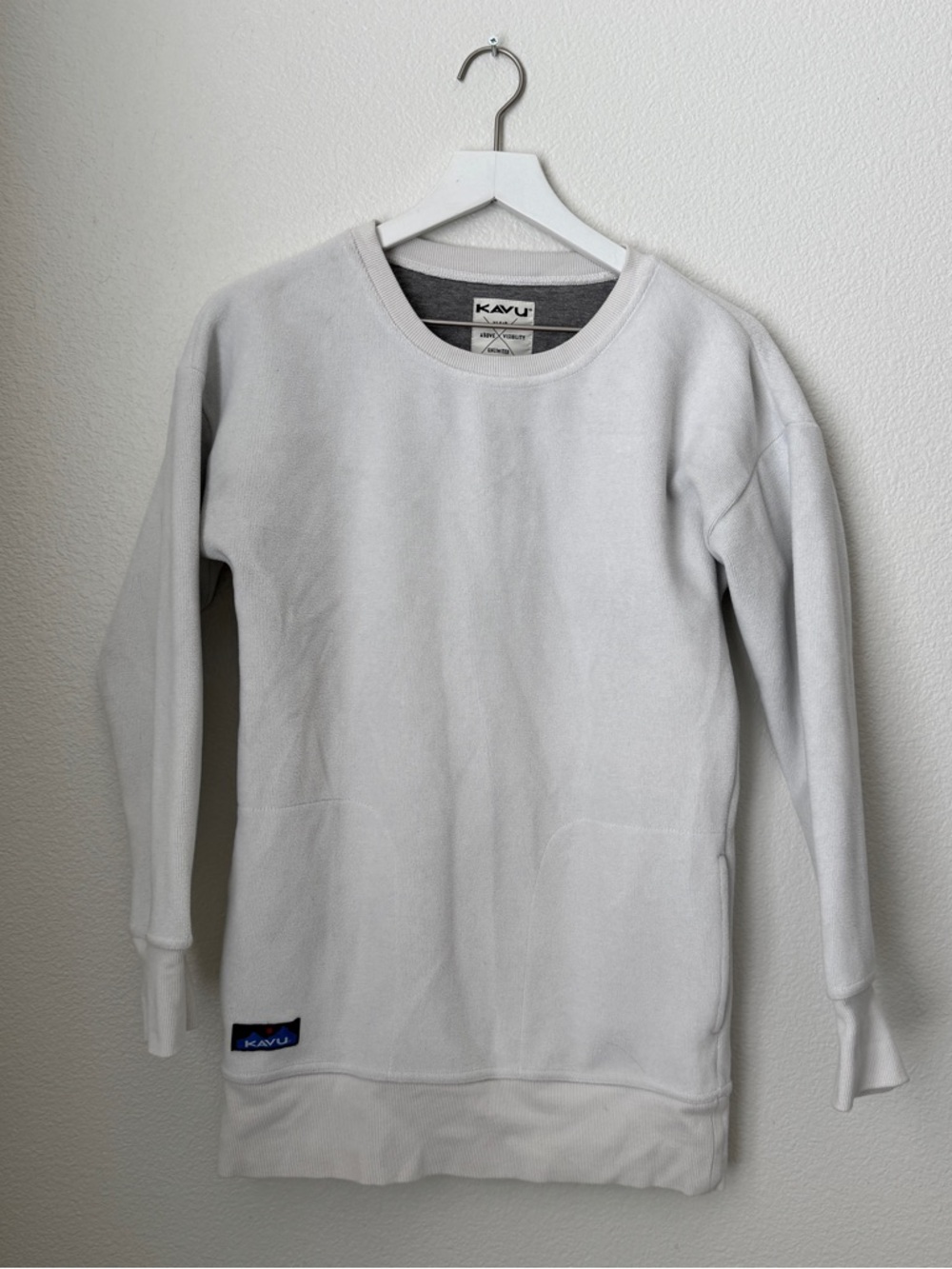 Kavu white sweatshirt